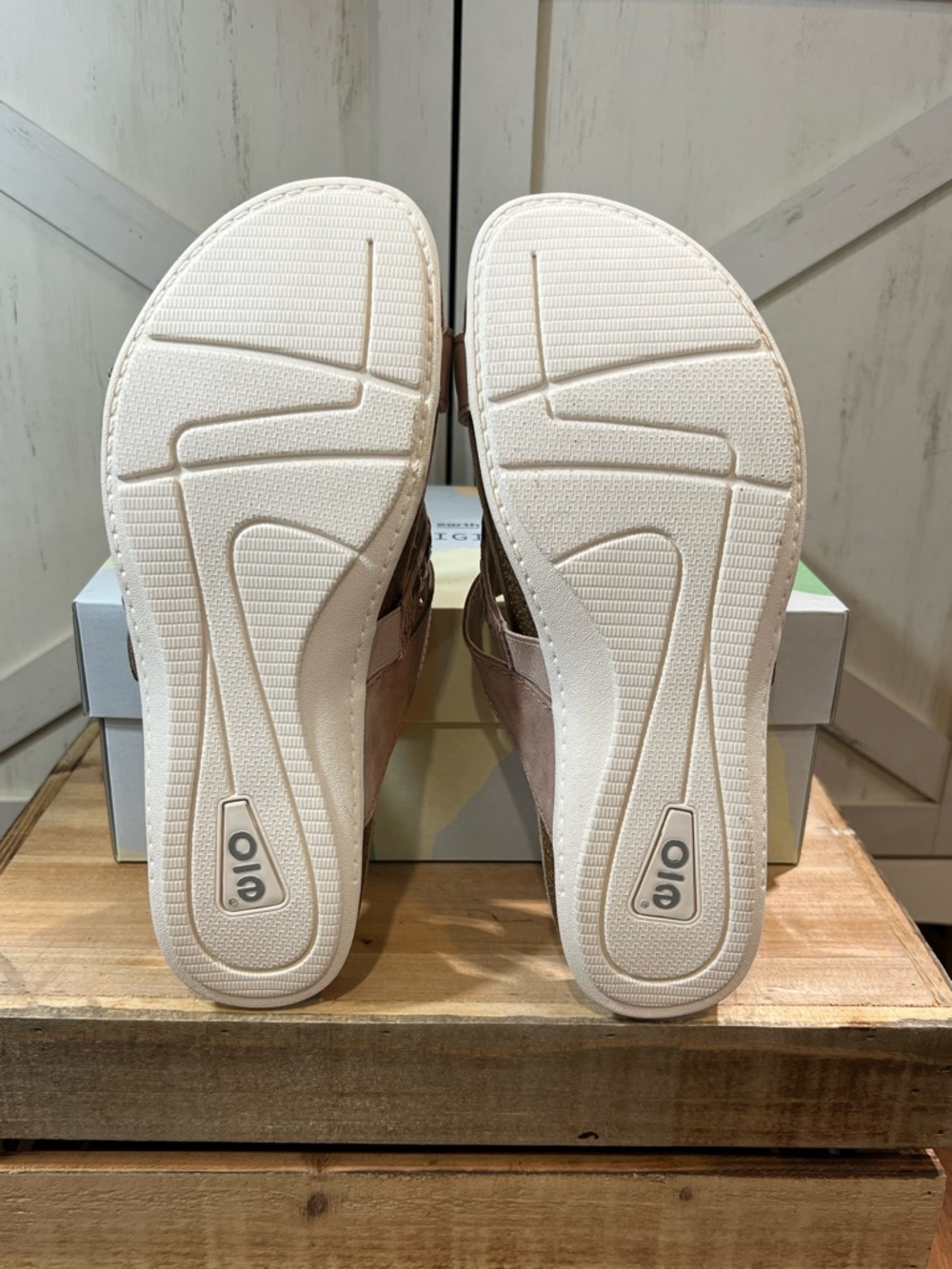 Earth Origins Sandals Womens 8 W Bosk Brent Blush Leather Casual Slip On NIB - Picture 7 of 8